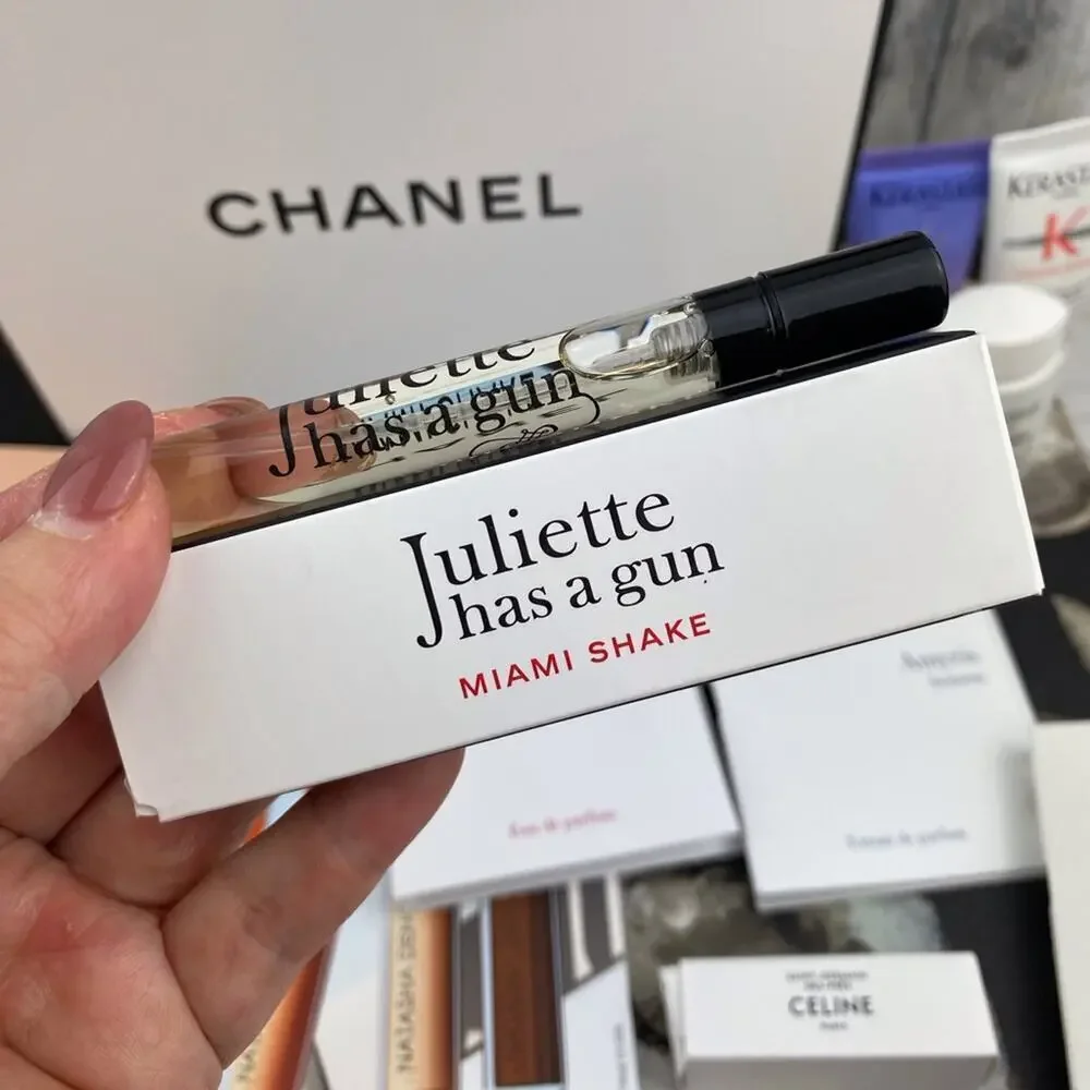 NWT Prestige Beauty Fragrance 30 Piece Gucci Celine and More Sample Set.